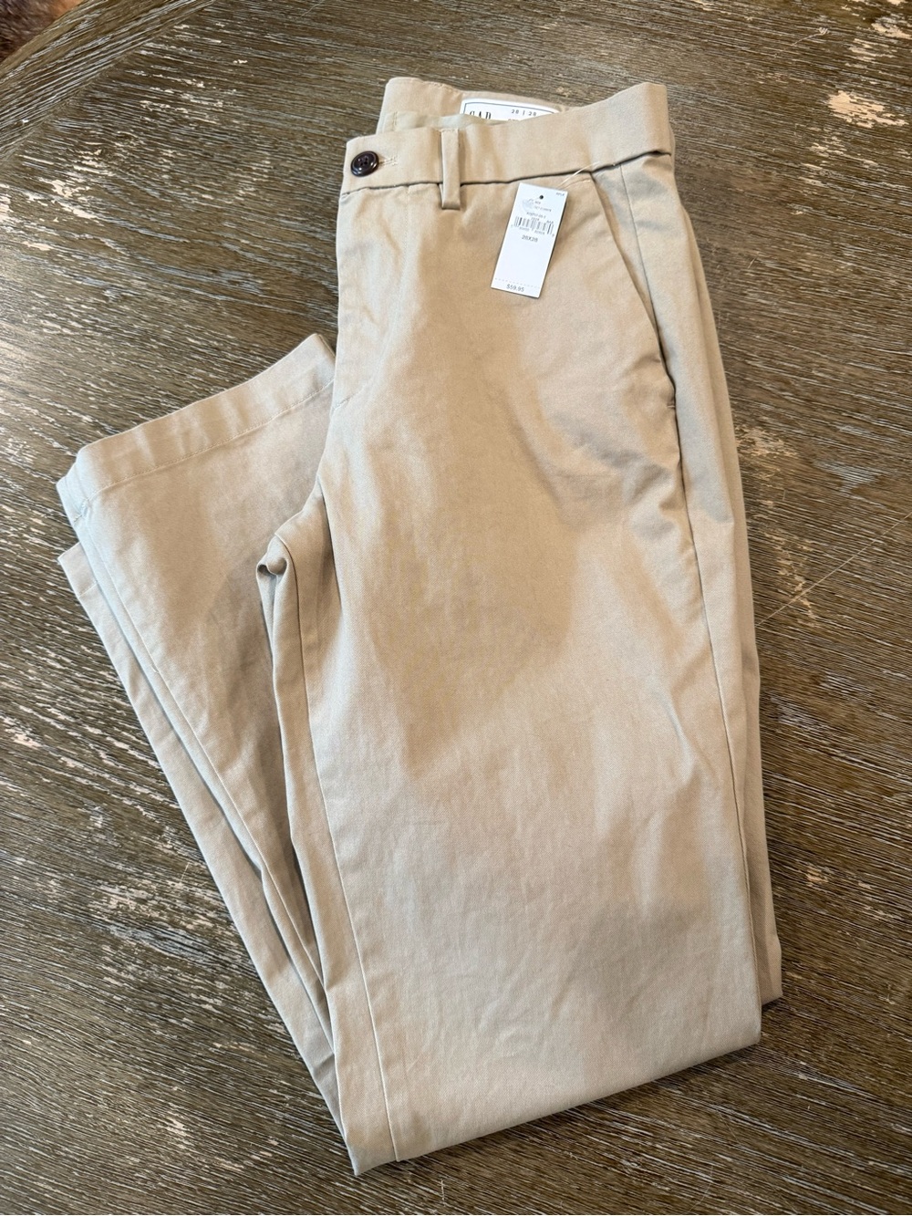 GAP Men’s Khaki Classic Chino Pants - Light Khaki